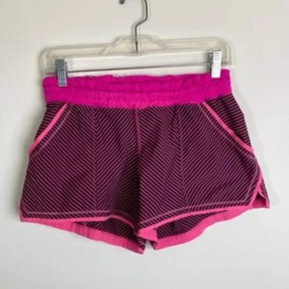 Lululemon Shake & Break Short Raspberry Size 6 - Picture 3 of 9